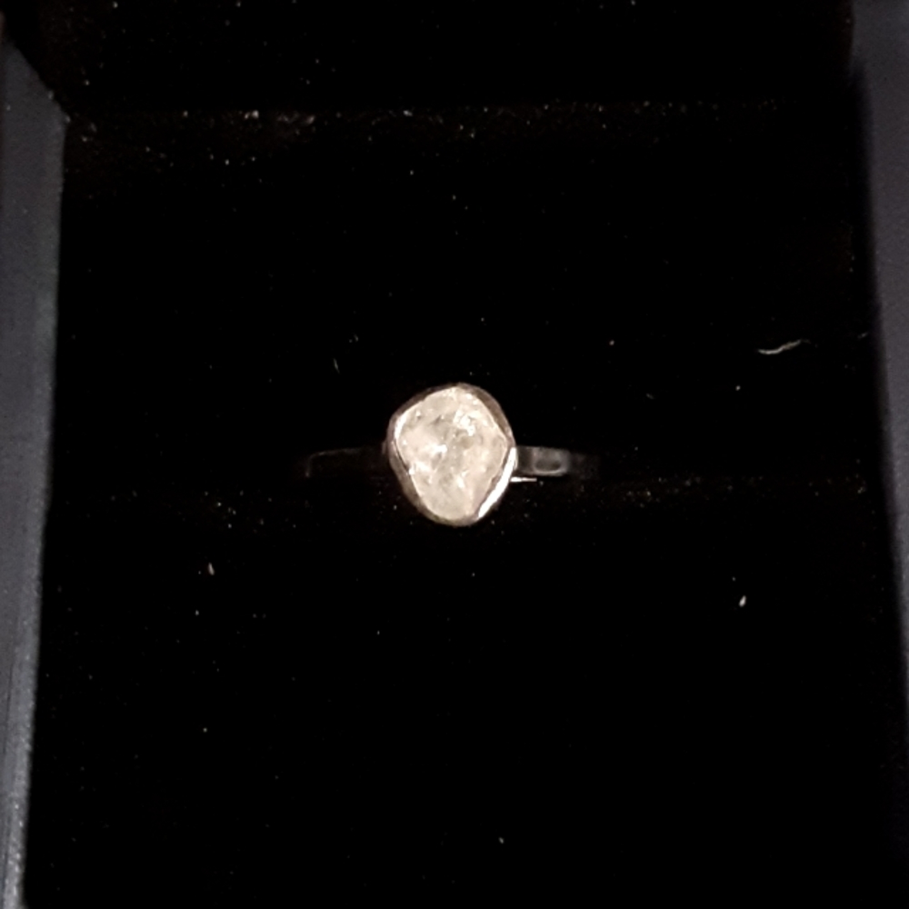 Poki diamond ring size 6